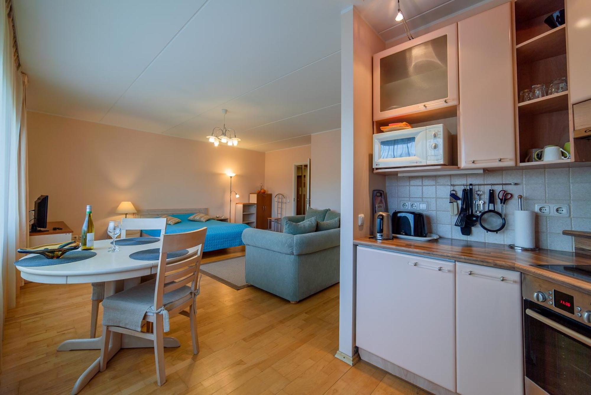 Romeo Family Kaarli Apartment Tallinn Exterior photo